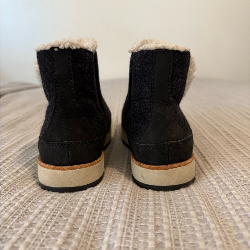 Merrell Boots - Picture 3 of 5